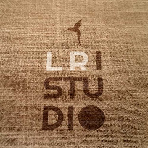 LR ISTUDIO logotipo